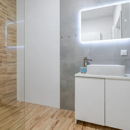 Apartament Francuska Comfort By Bookinghost *
