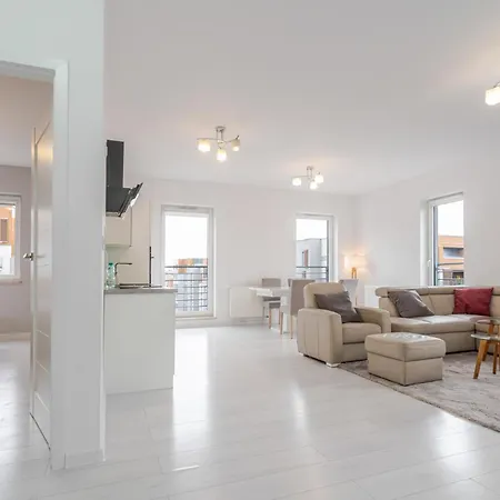 Francuska Comfort By Bookinghost *