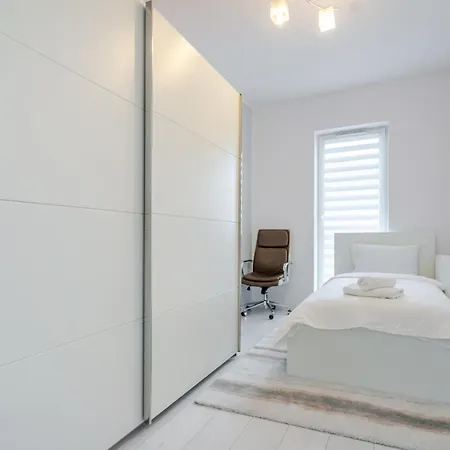 Apartamento Francuska Comfort By Bookinghost