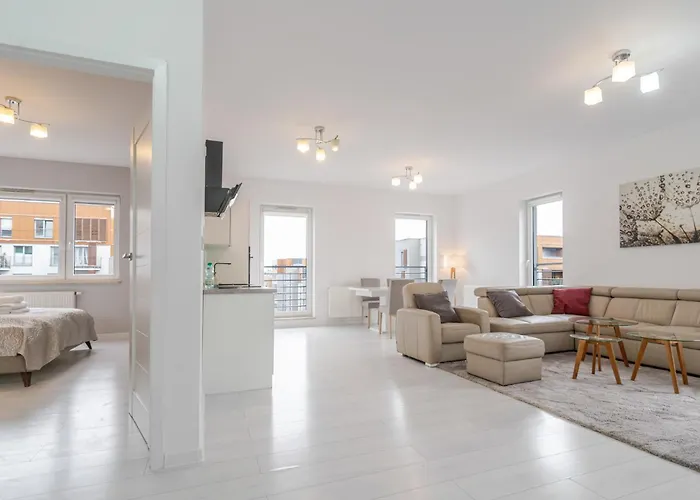 Francuska Comfort By Bookinghost *